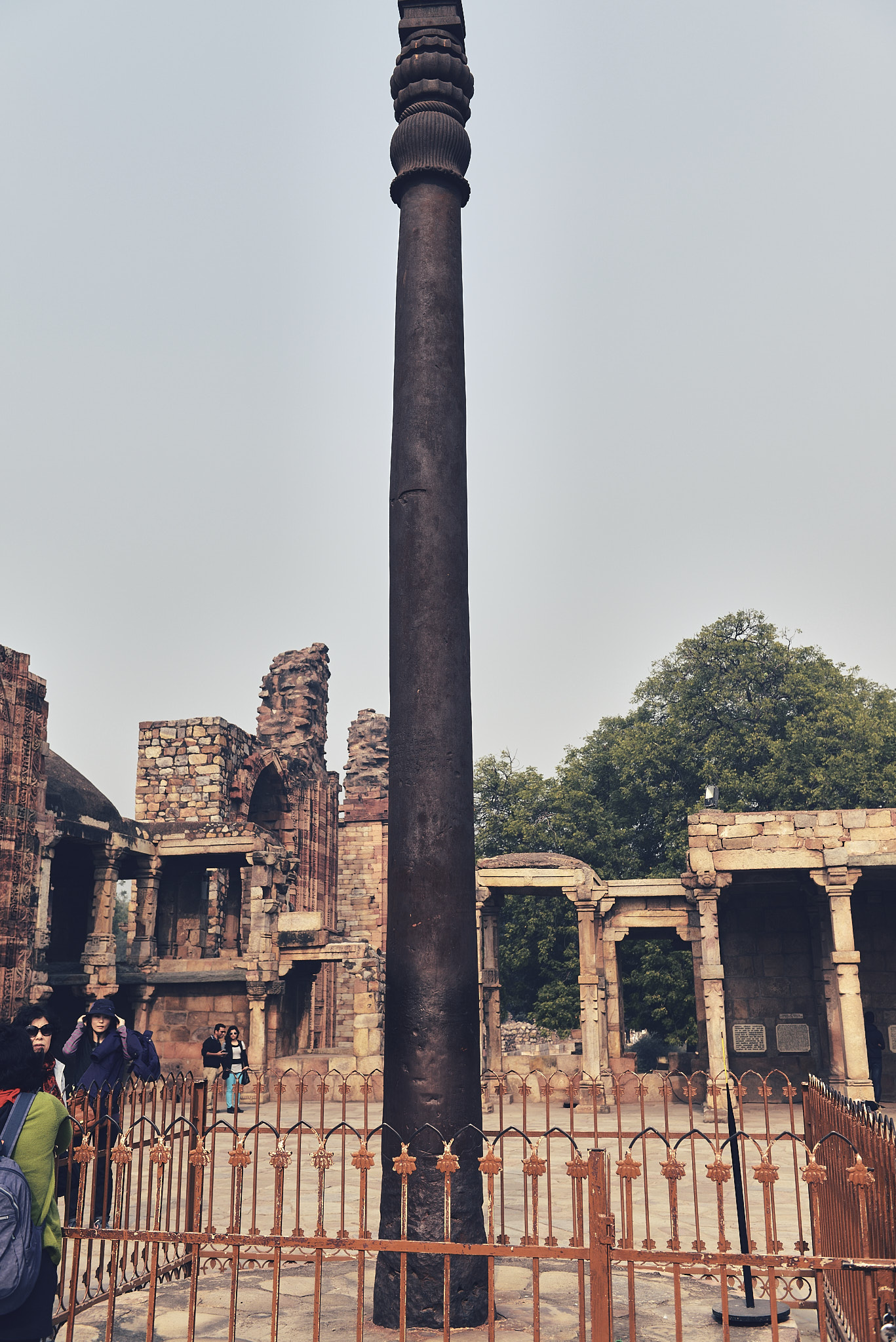 20140104 272 델리 쿠트브 미나르 (철 기둥)